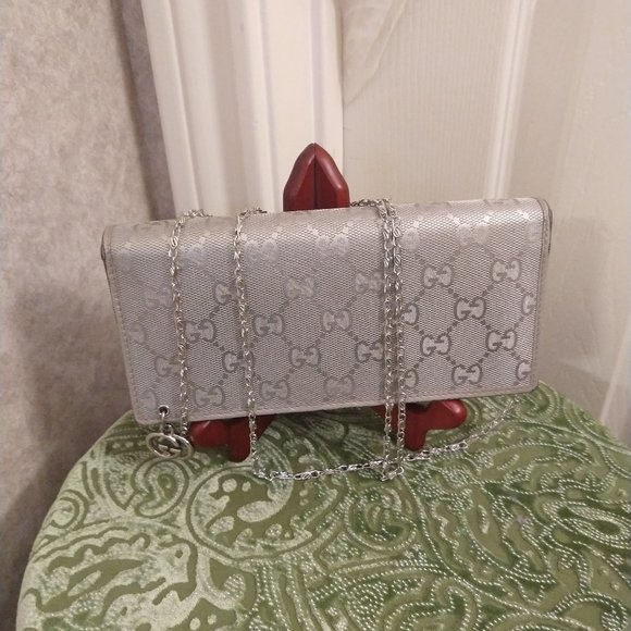 Gucci GG Logo Coated Canvas Long Wallet with Charm and chain - Picture 1 of 16